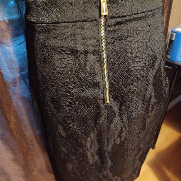 SKIRT - Picture 4 of 4